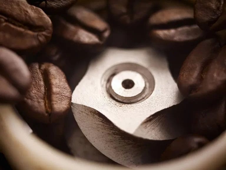 How To Clean A Burr Grinder In 10 Steps Cover Image