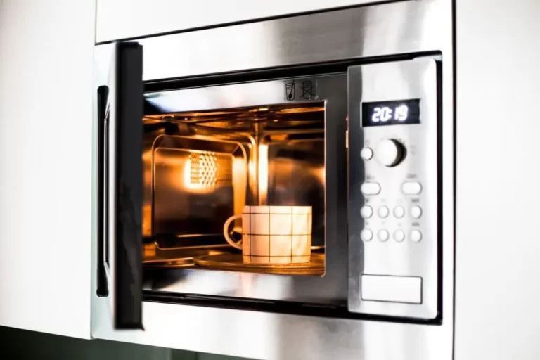 Can You Reheat Coffee In A Microwave Cover Image